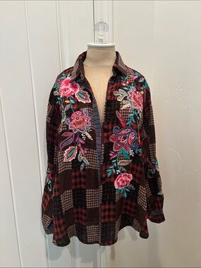 Savanna Jane Women’s Embroidered Plaid Button-Up Shirt